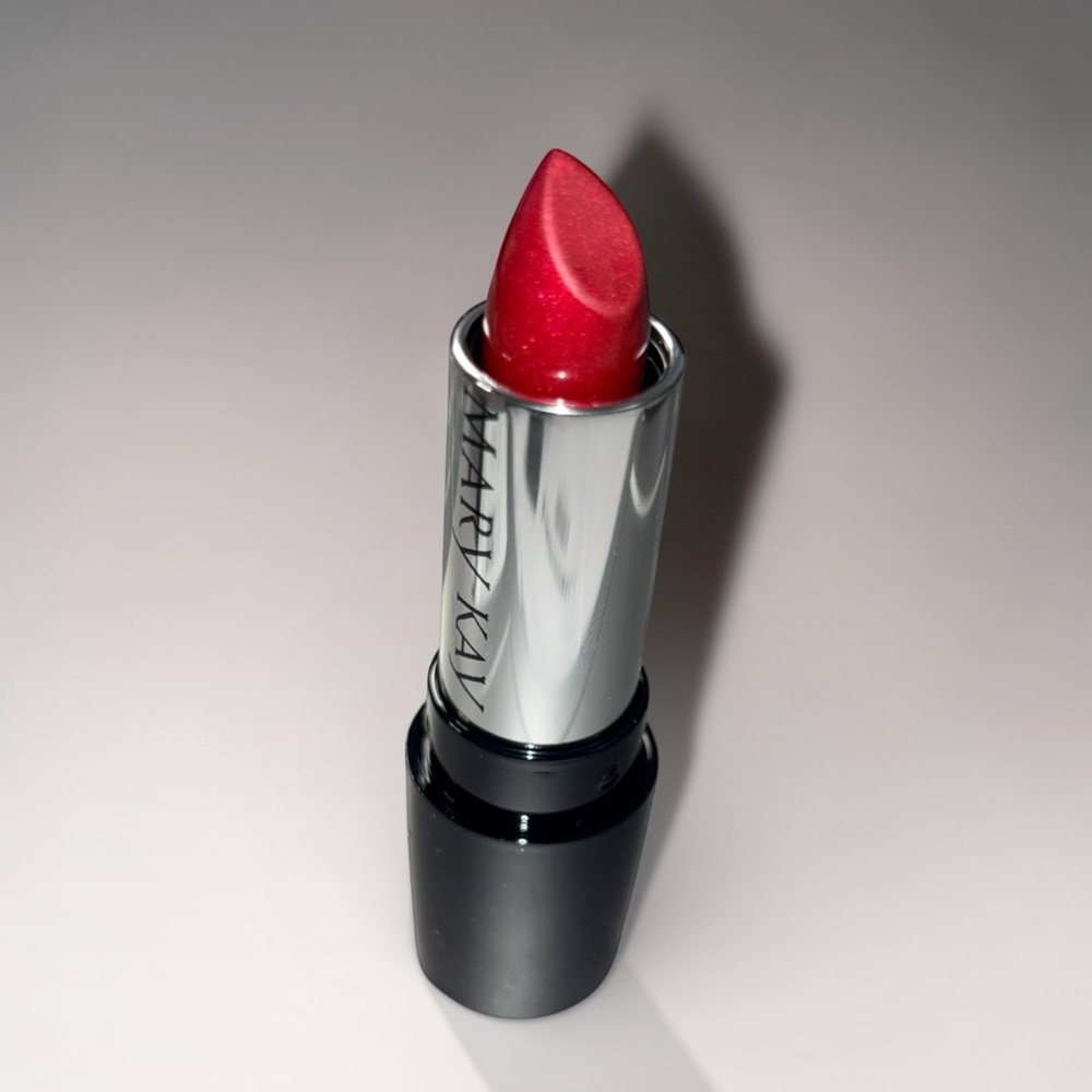 Mary Kay Scarlet Red Lipstick NIB Classic Shimmer Red Full Size